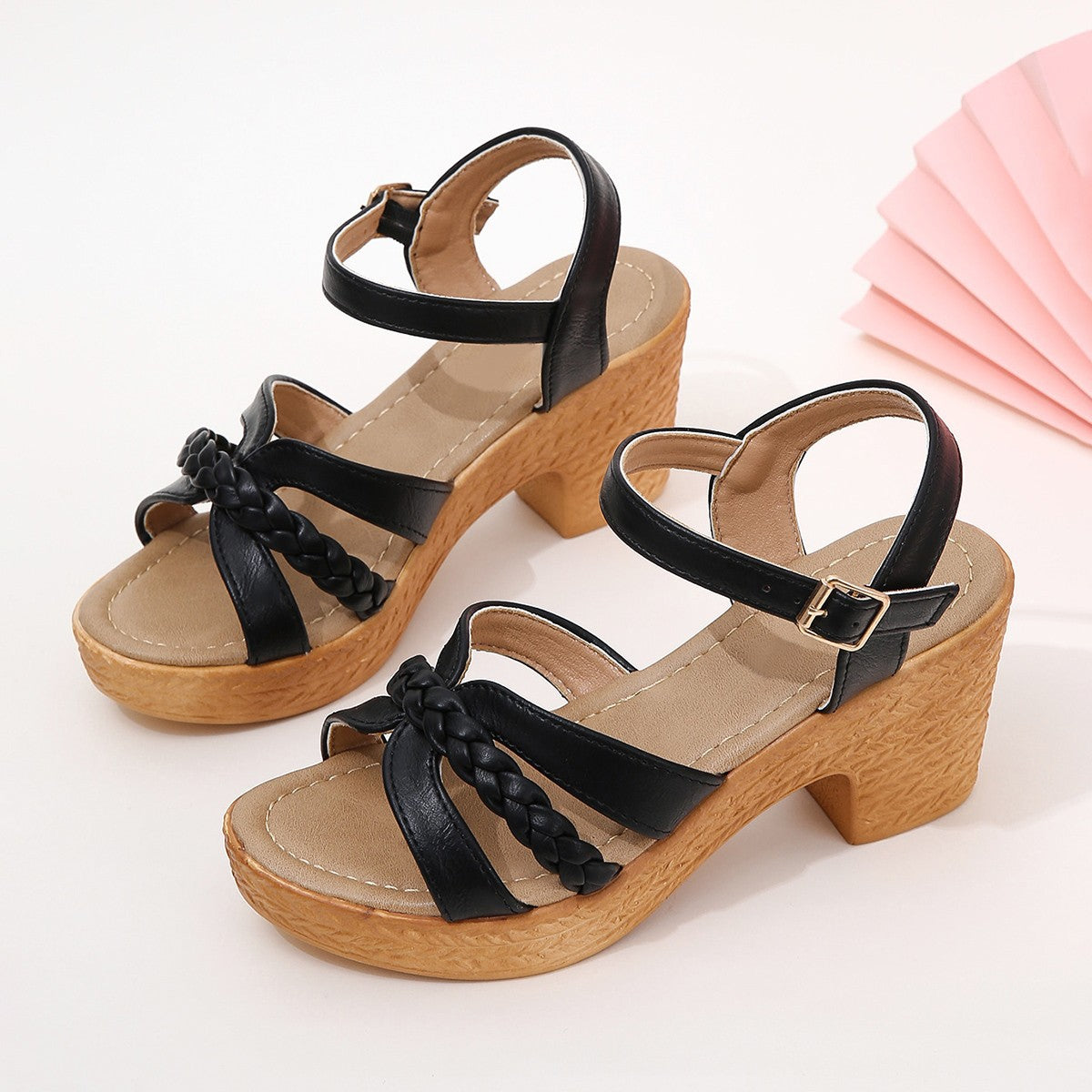 Alva™ – Sandaler med Tjock Klack och Spänne